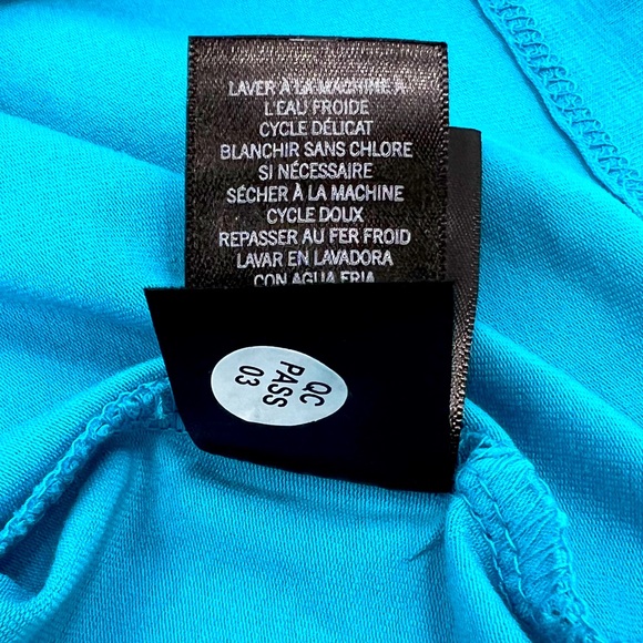 ⭐️KENNETH COLE NEW YORK💯,T-SHIRT, SIZE MEDIUM, “BLUE BIRD” COLOR, MOBILITY KNIT - Picture 16 of 16